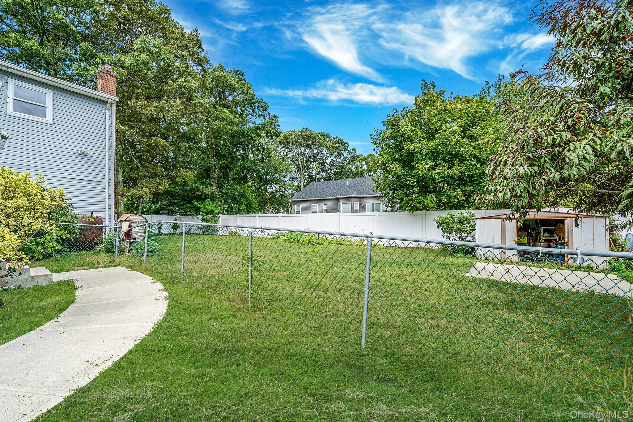 43 Hampton Avenue, Mastic, NY 11950