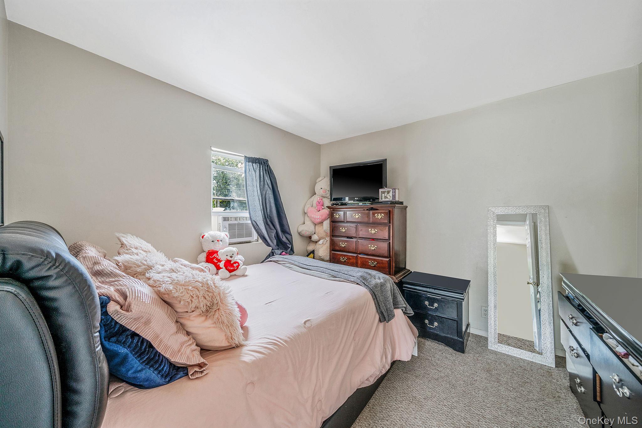 43 Hampton Avenue, Mastic, NY 11950