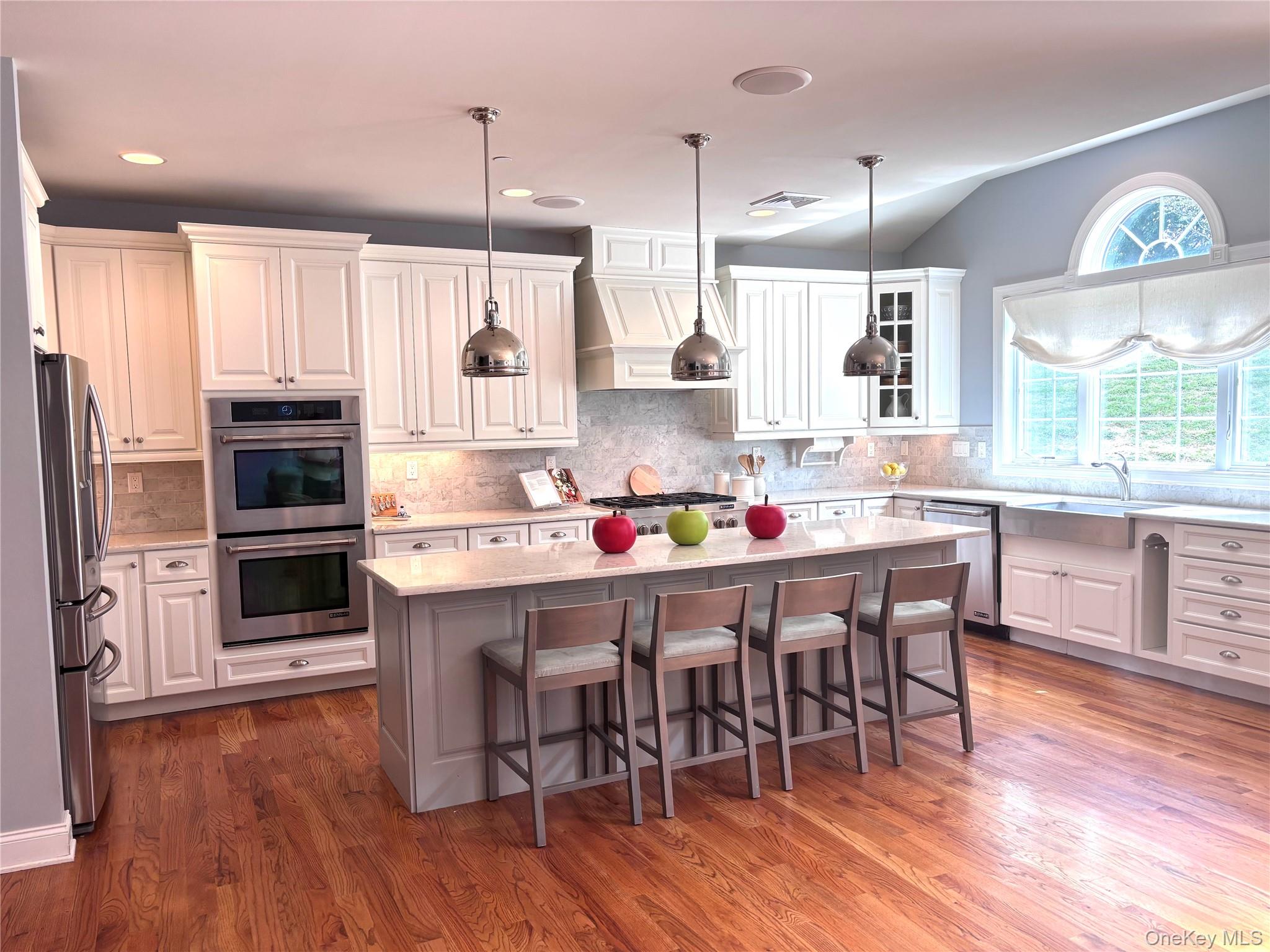 29 Cheshire Lane, Scarsdale, NY 10583