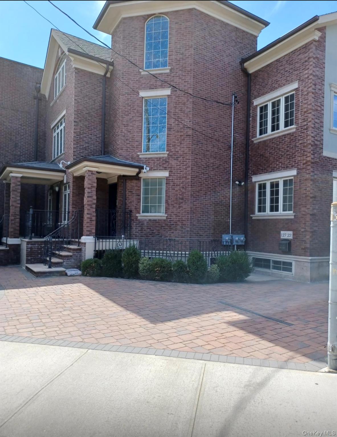 127-22 Kew Gardens Road, Kew Gardens, NY 11415