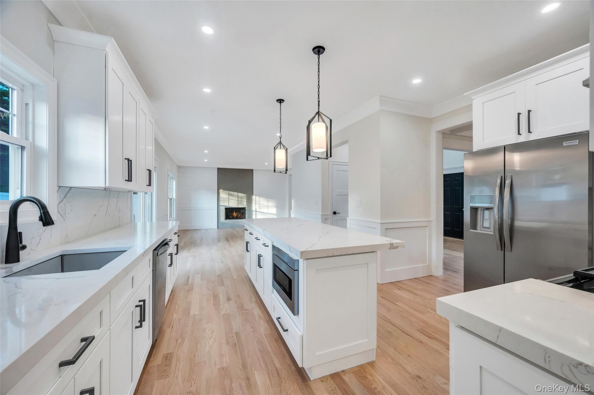 271 N Country Road, Smithtown, NY 11787