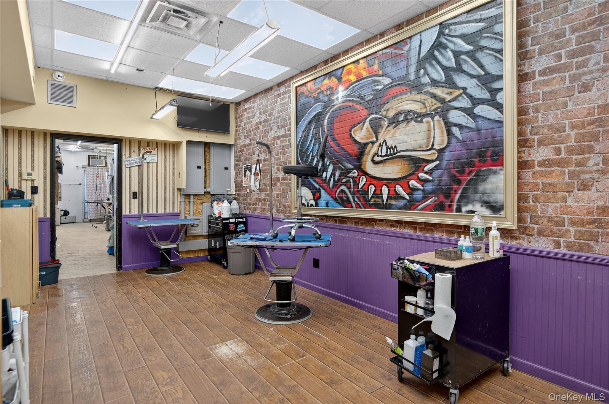 1 Covert Avenue, Floral Park, NY 11001