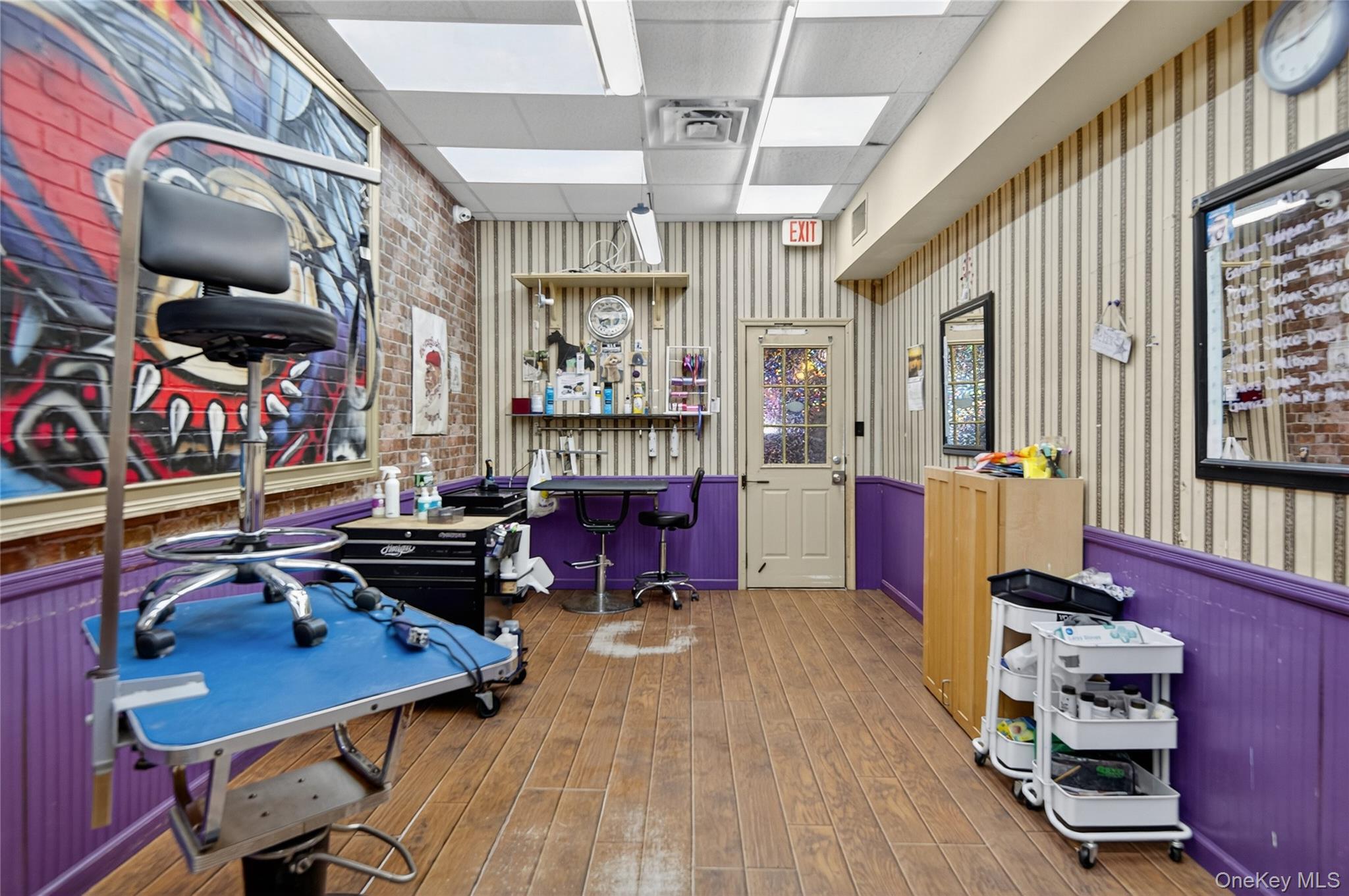 1 Covert Avenue, Floral Park, NY 11001