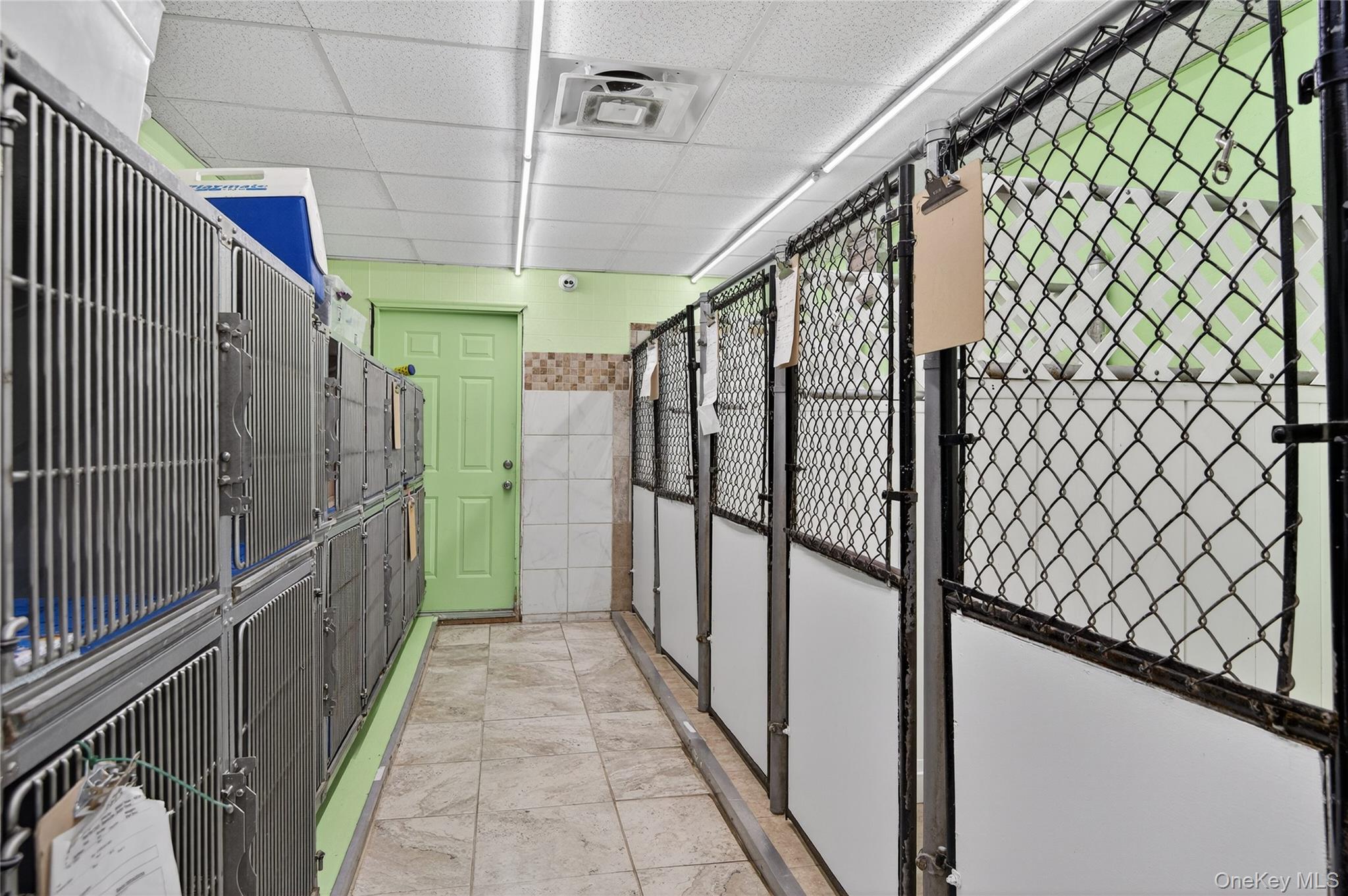 1 Covert Avenue, Floral Park, NY 11001