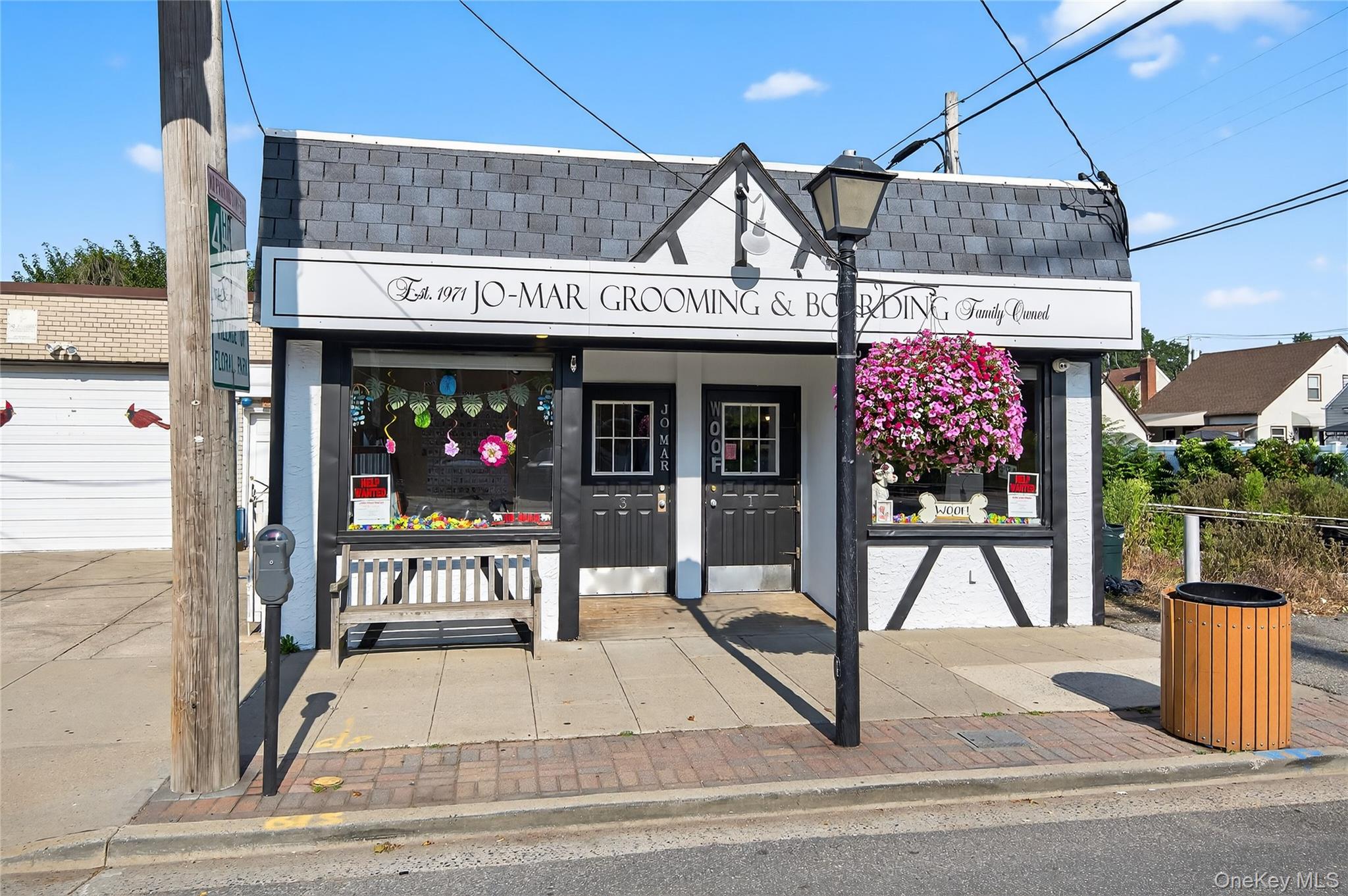 1 Covert Avenue, Floral Park, NY 11001