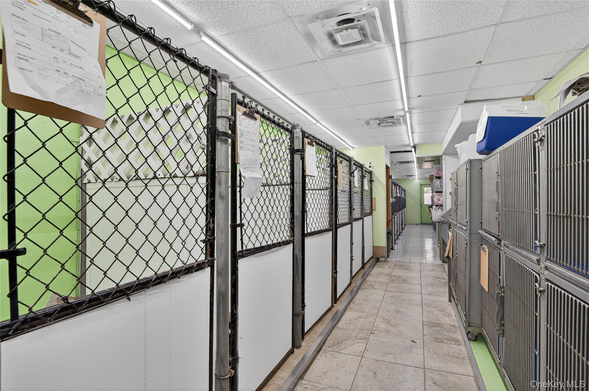 1 Covert Avenue, Floral Park, NY 11001