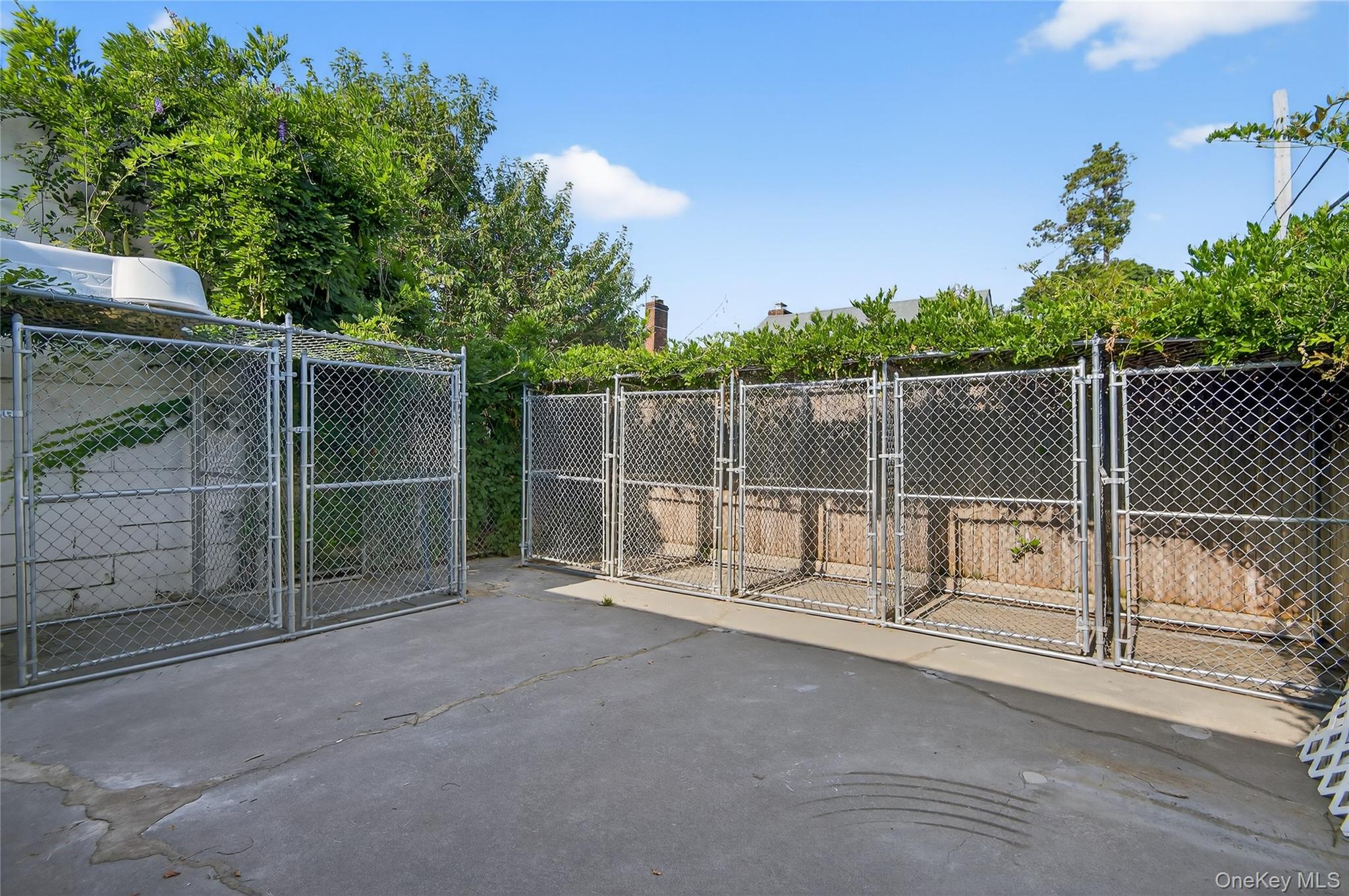 1 Covert Avenue, Floral Park, NY 11001