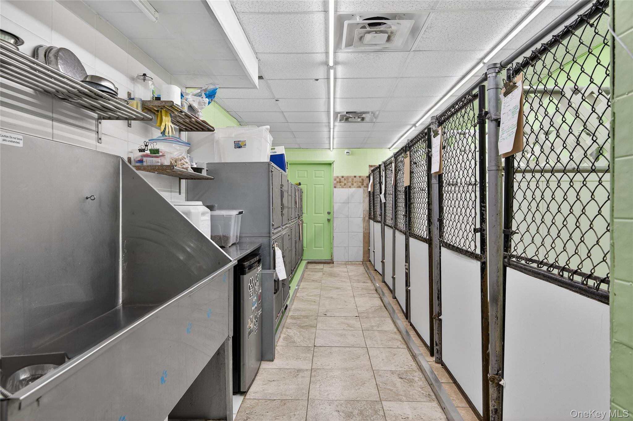 1 Covert Avenue, Floral Park, NY 11001