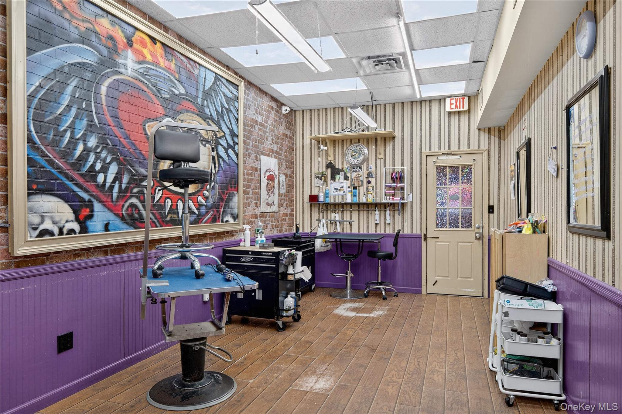 1 Covert Avenue, Floral Park, NY 11001