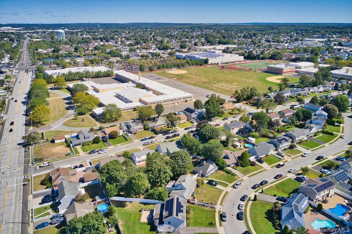 34 Ripple Lane, Levittown, NY 11756