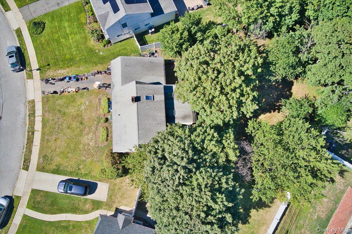 34 Ripple Lane, Levittown, NY 11756