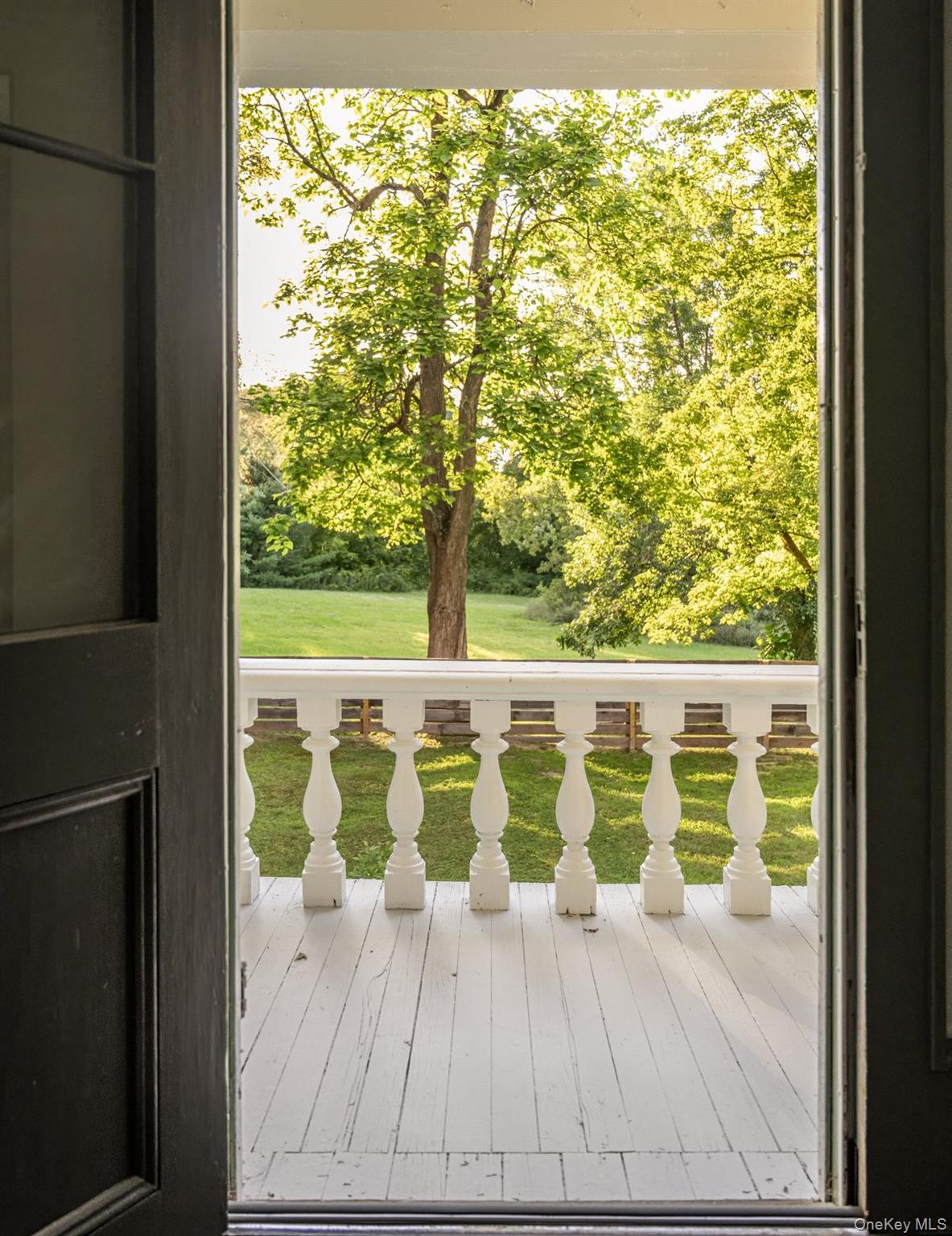 24 Van Wyck Lane, Claverack, NY 12534