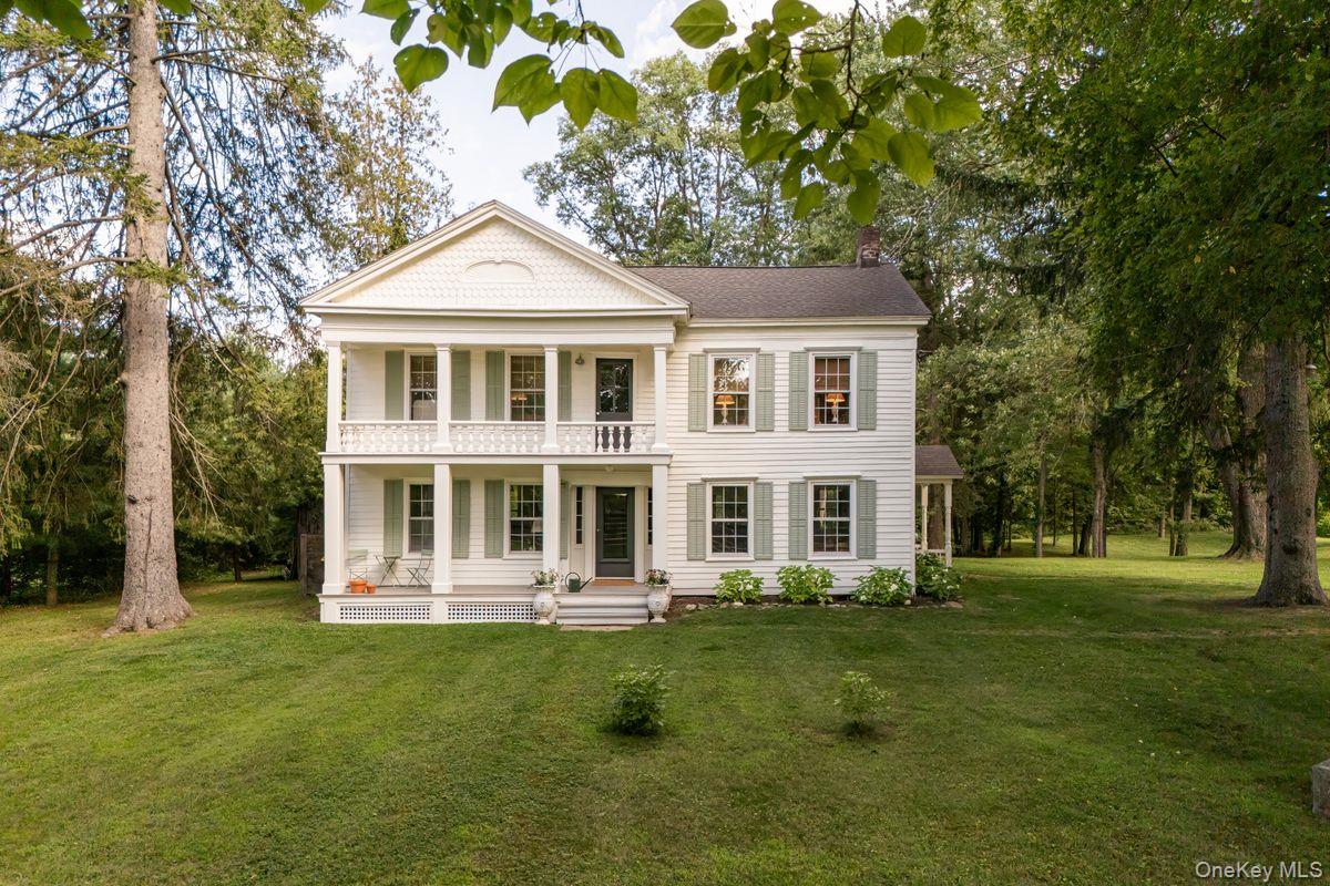 24 Van Wyck Lane, Claverack, NY 12534