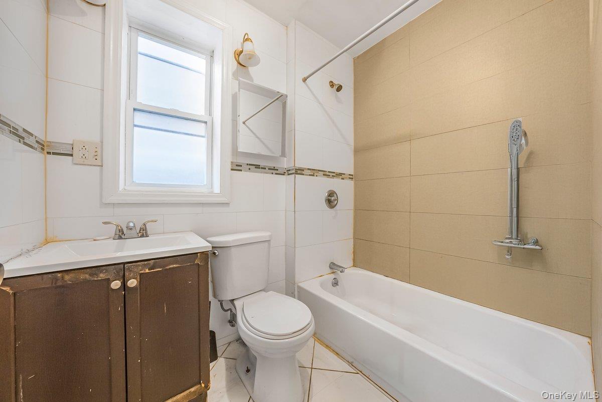 843 E 167th Street, Bronx, NY 10459