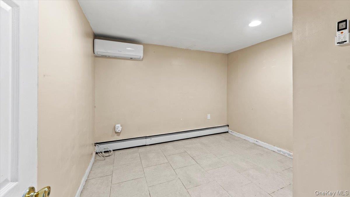 1266 Findlay Avenue, Bronx, NY 10456