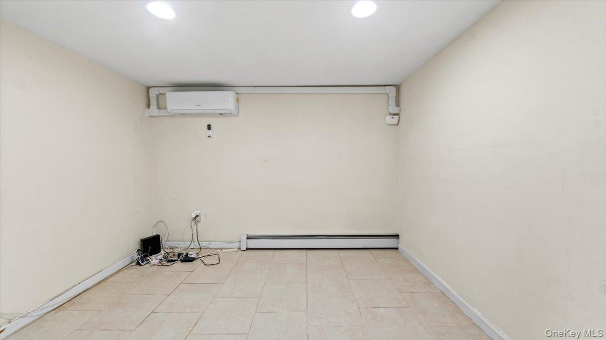 1266 Findlay Avenue, Bronx, NY 10456