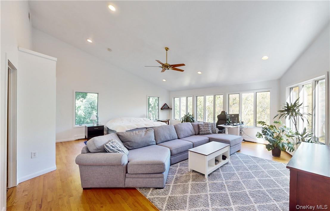 96 Old Pascack Road, Pearl River, NY 10965