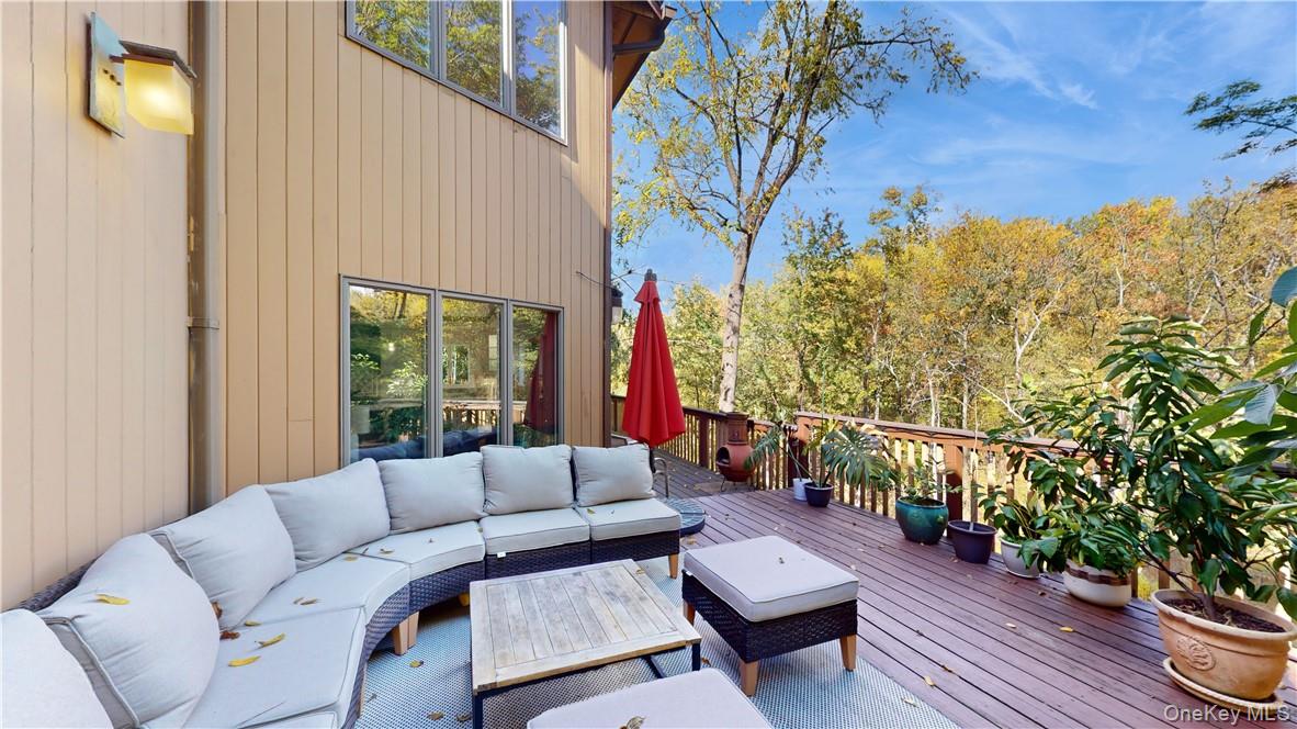 96 Old Pascack Road, Pearl River, NY 10965