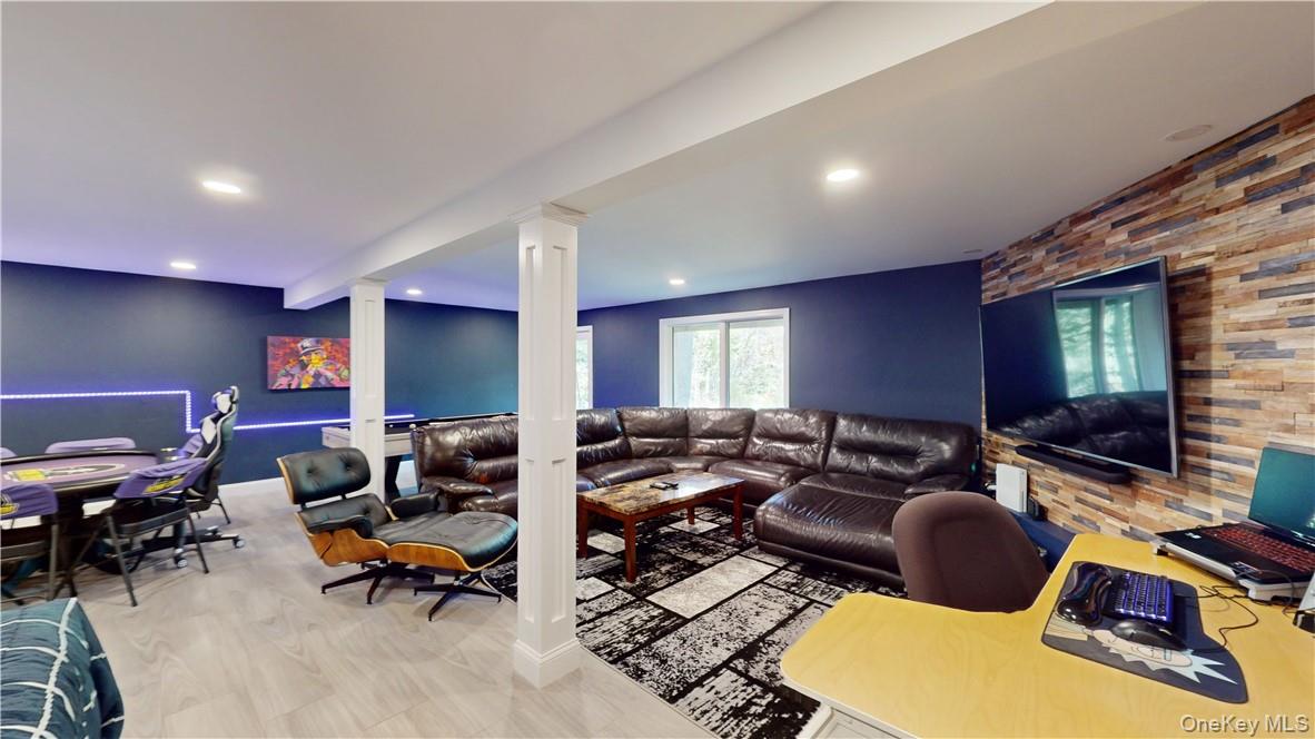 96 Old Pascack Road, Pearl River, NY 10965