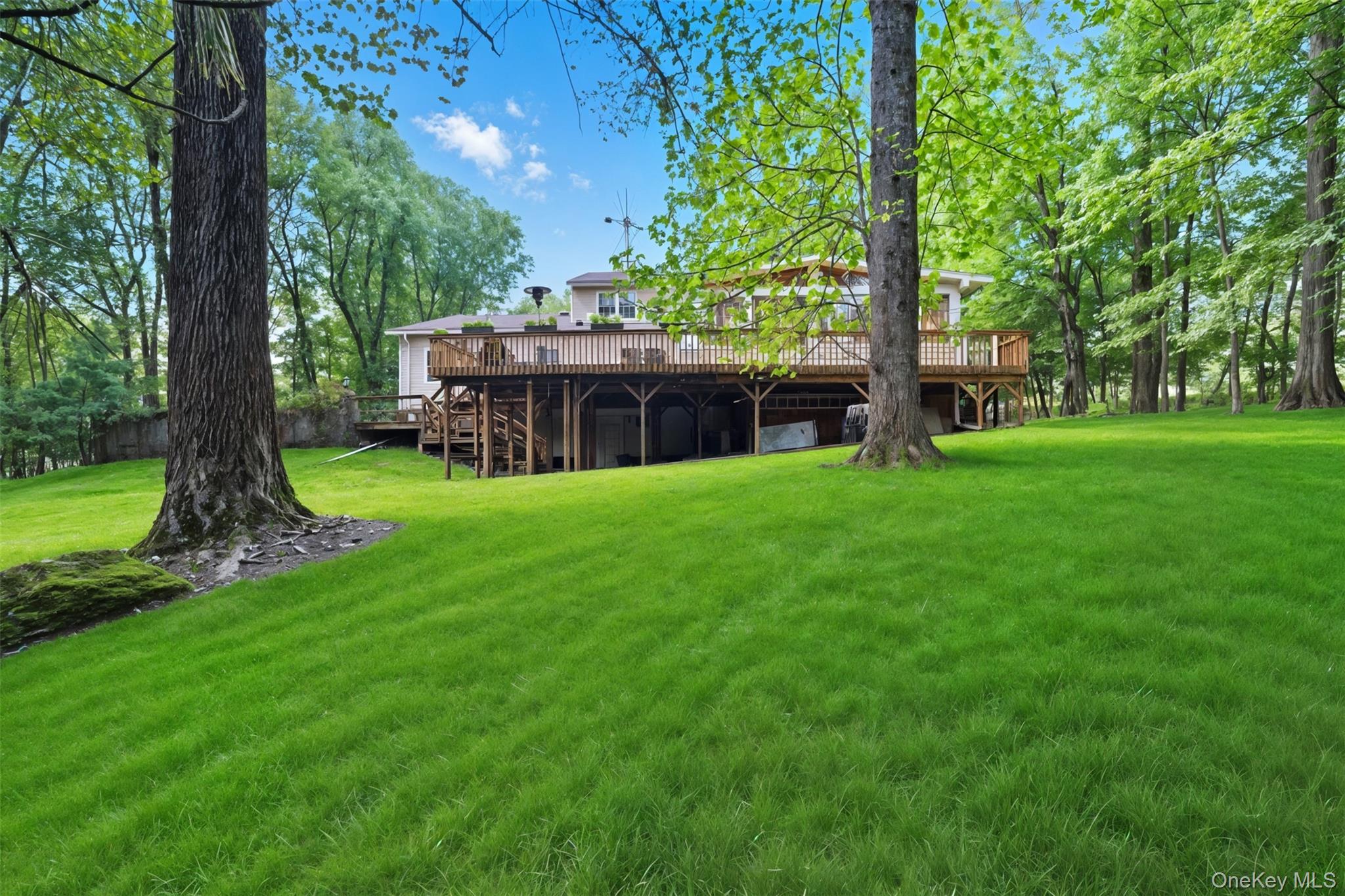 19 Stonehedge Drive, West Nyack, NY 10994