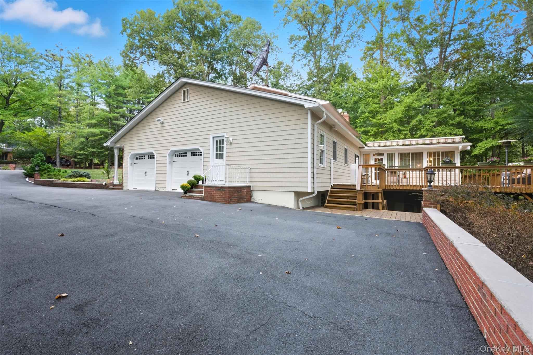 19 Stonehedge Drive, West Nyack, NY 10994