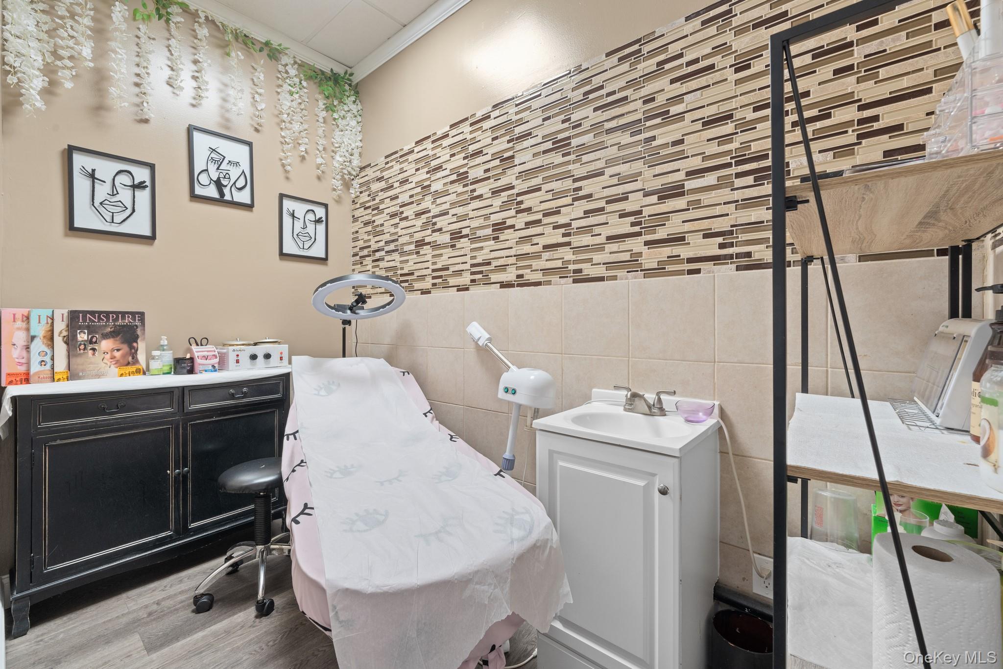 380 Franklin Avenue, Franklin Square, NY 11010