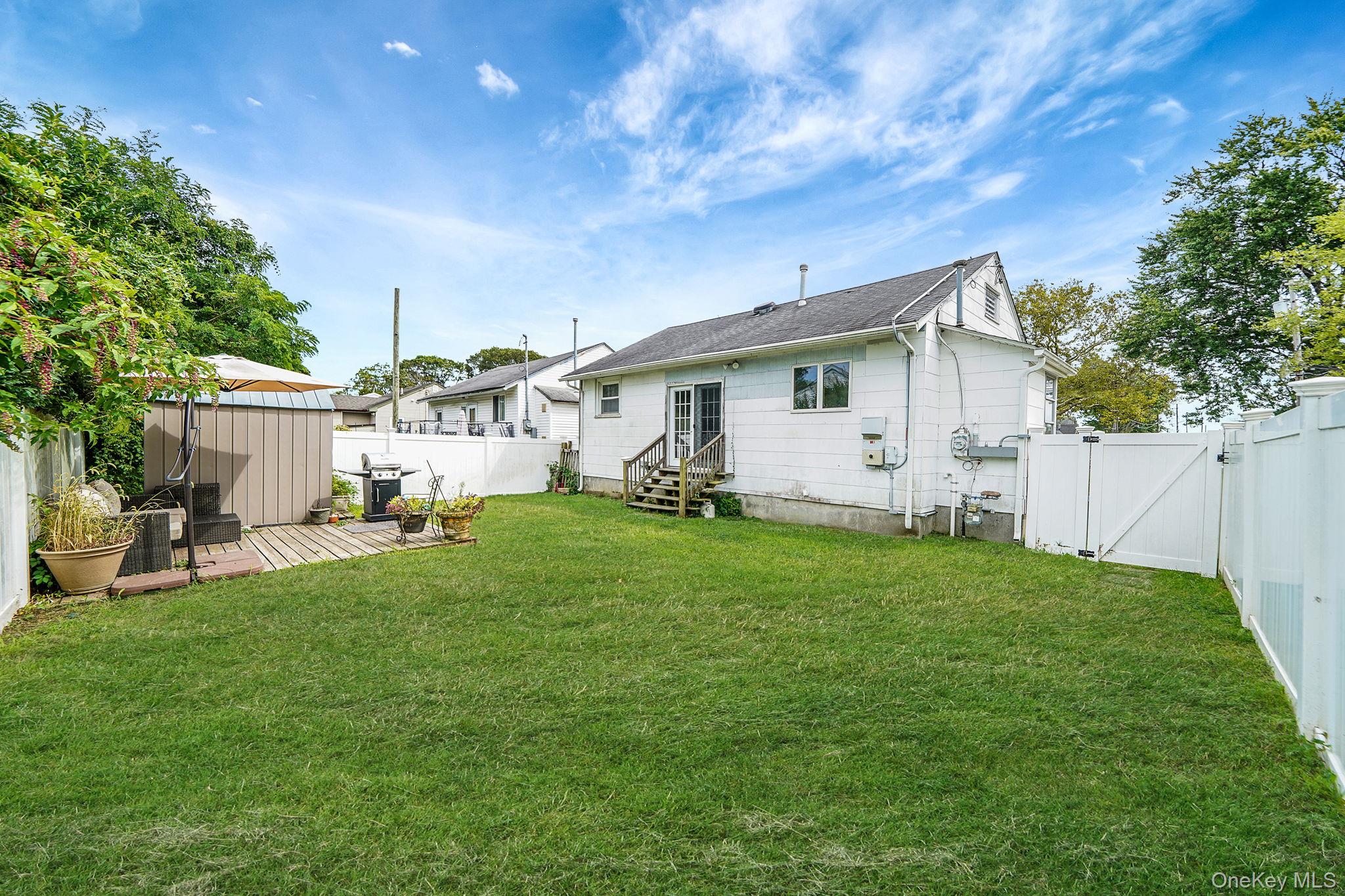 25 Patchogue Street, Patchogue, NY 11772