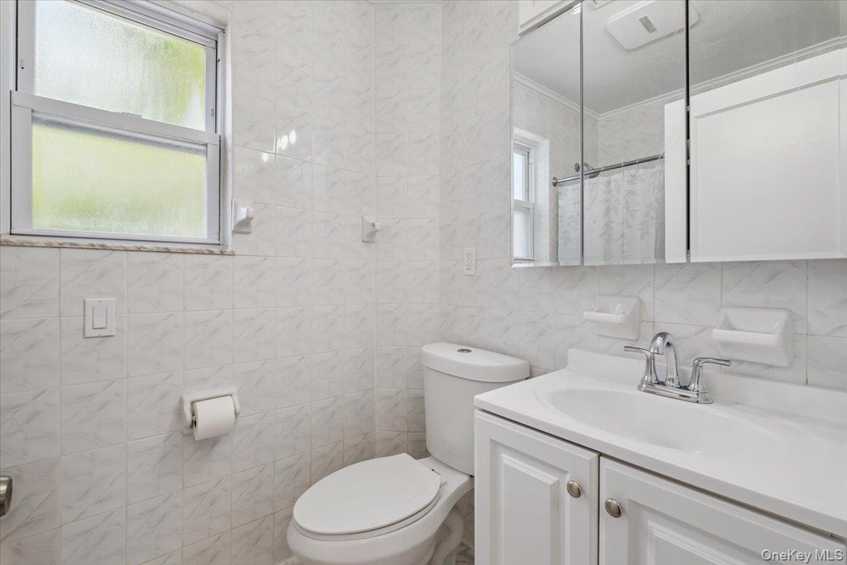 13 Cauldwell Street, Eastchester, NY 10709