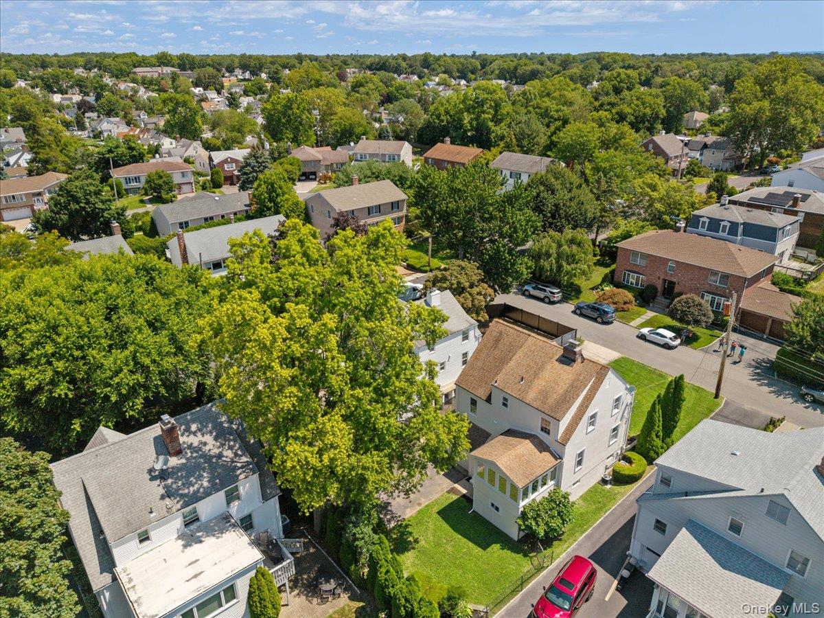 13 Cauldwell Street, Eastchester, NY 10709