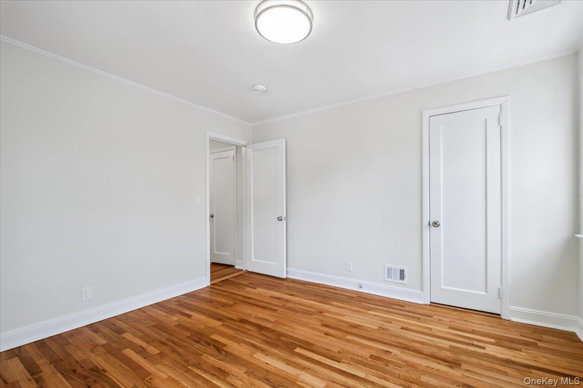 13 Cauldwell Street, Eastchester, NY 10709