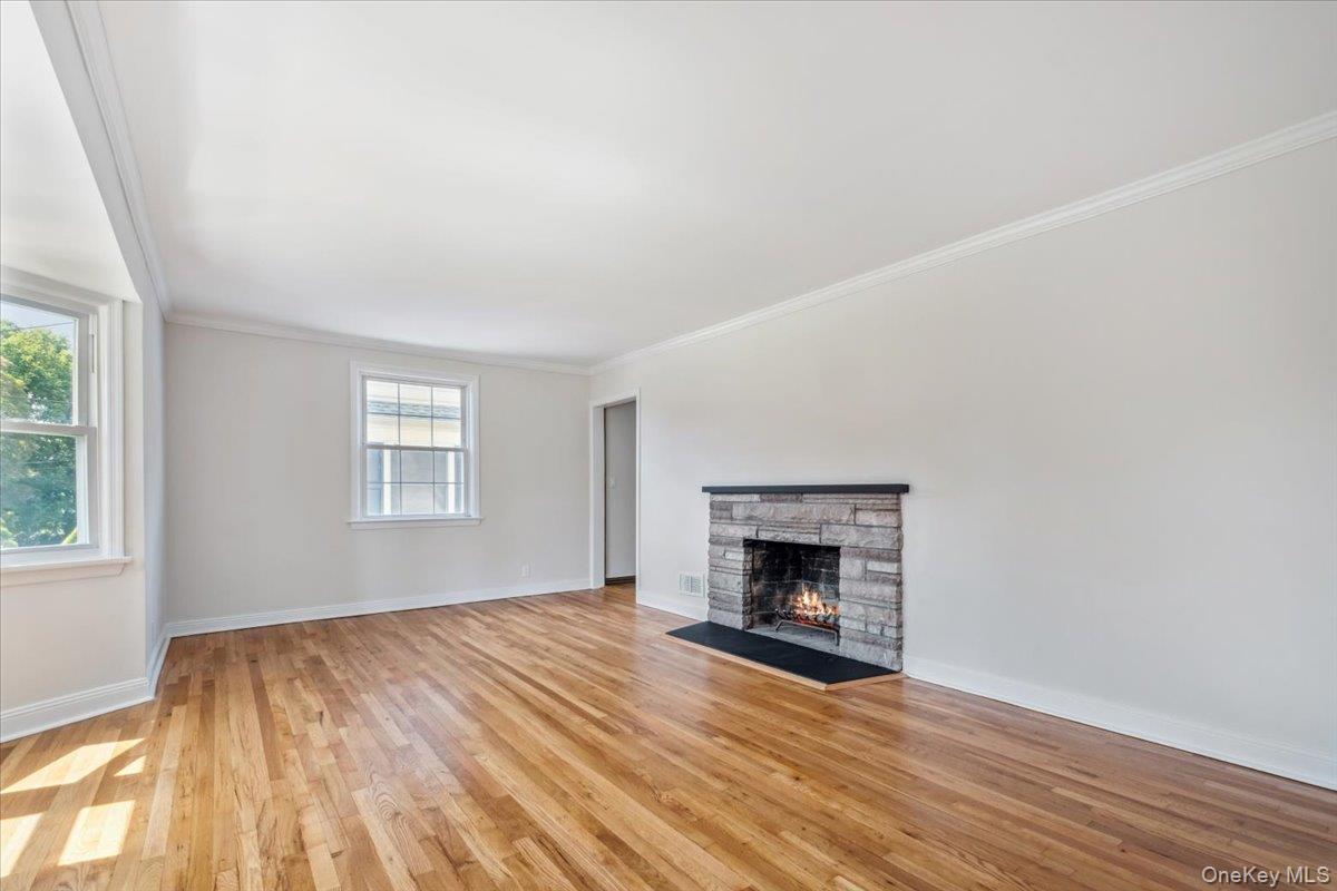 13 Cauldwell Street, Eastchester, NY 10709