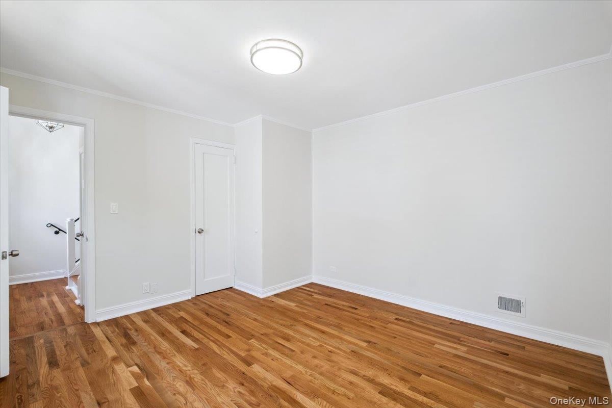 13 Cauldwell Street, Eastchester, NY 10709