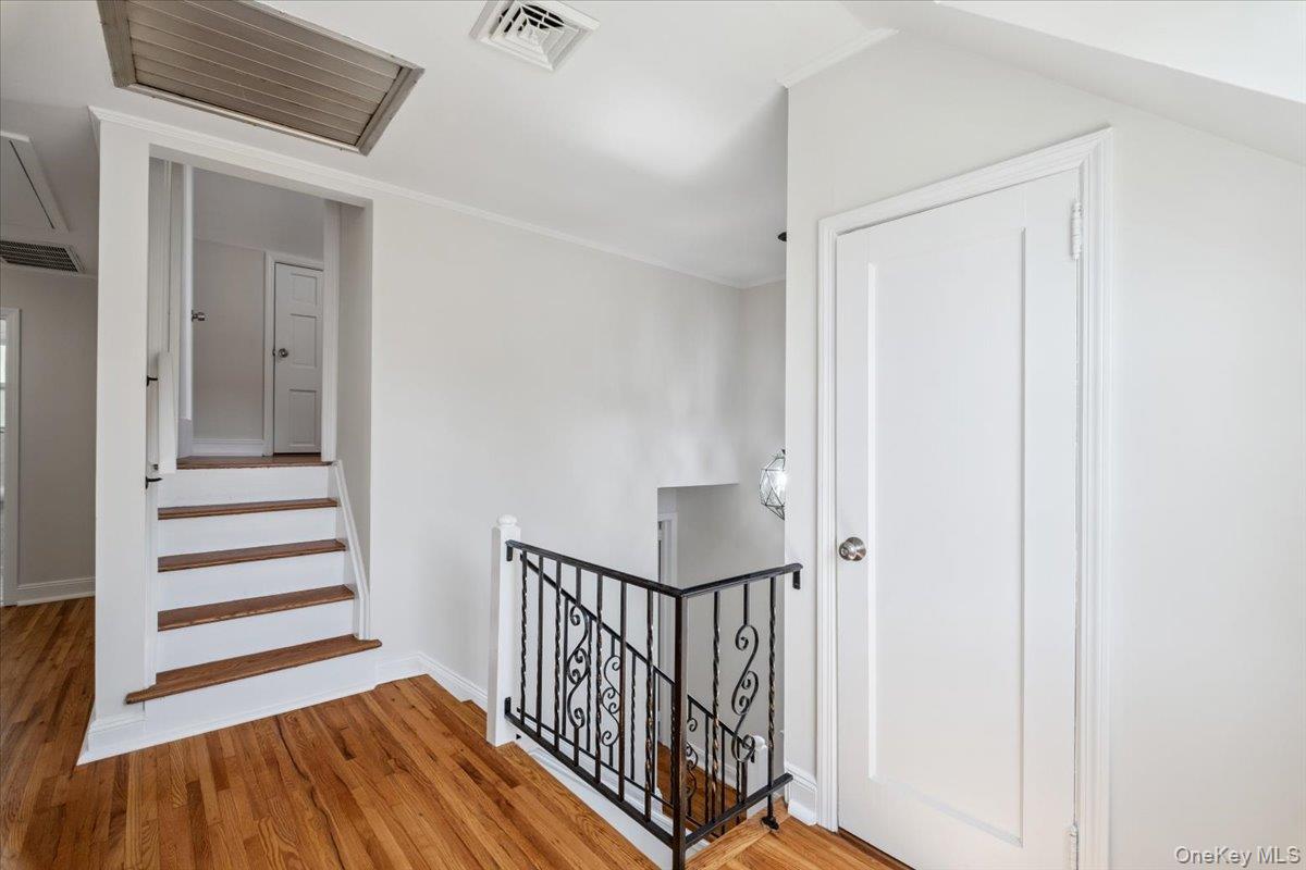 13 Cauldwell Street, Eastchester, NY 10709