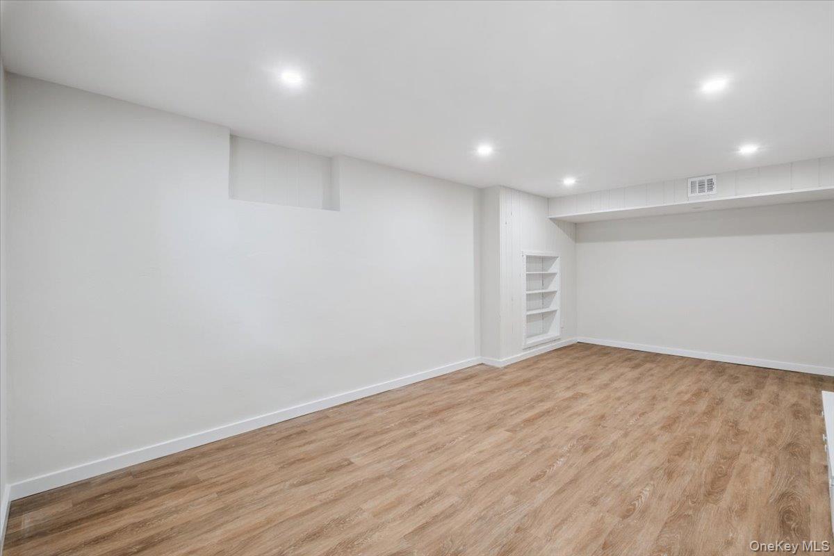 13 Cauldwell Street, Eastchester, NY 10709