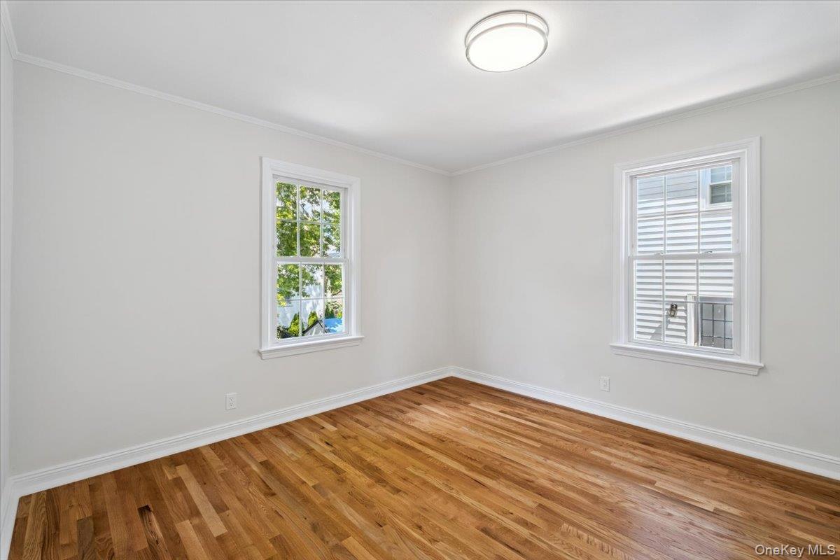 13 Cauldwell Street, Eastchester, NY 10709