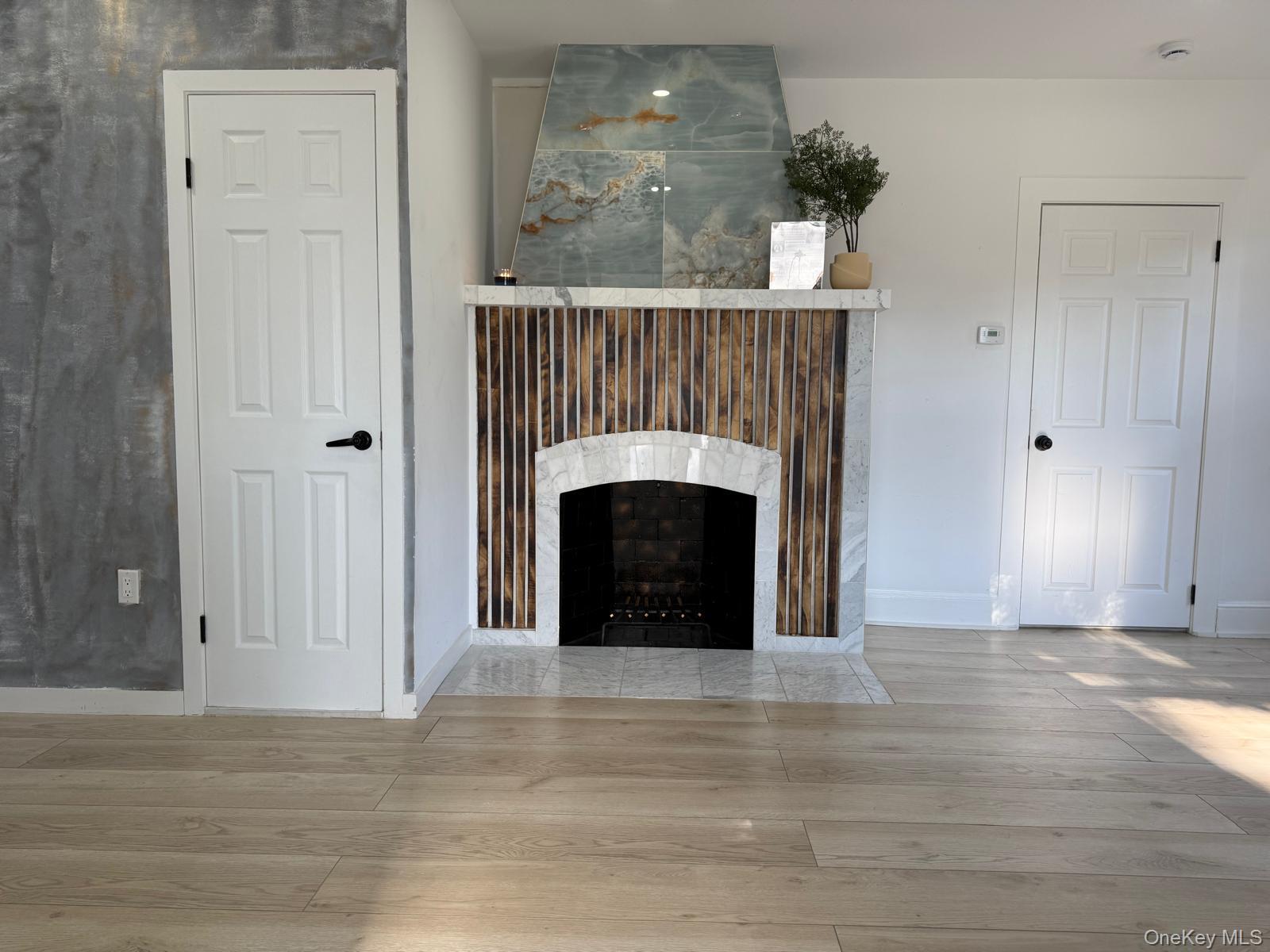 6 Covert Avenue, Garden City, NY 11530