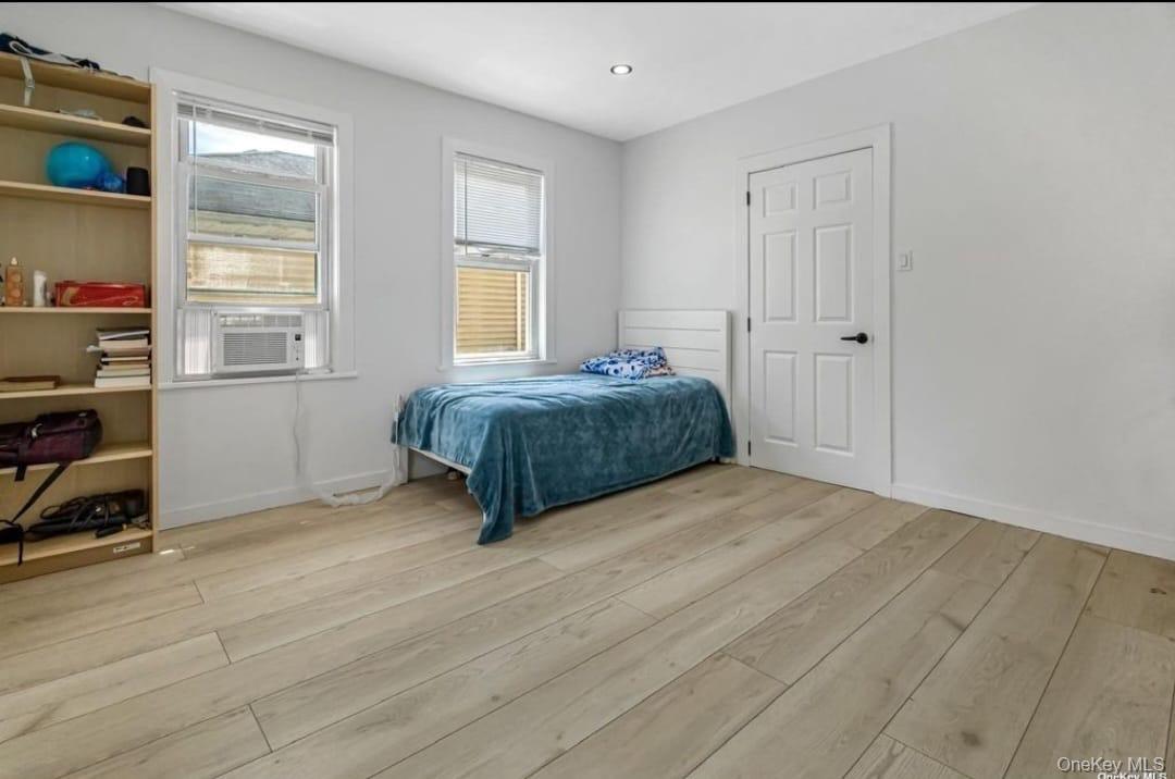 6 Covert Avenue, Garden City, NY 11530