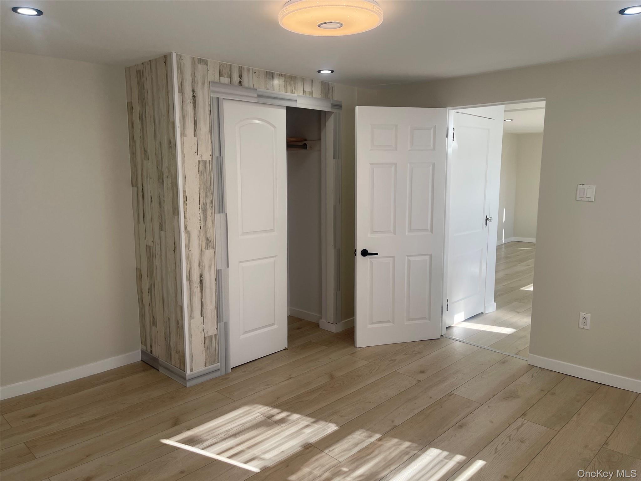 6 Covert Avenue, Garden City, NY 11530