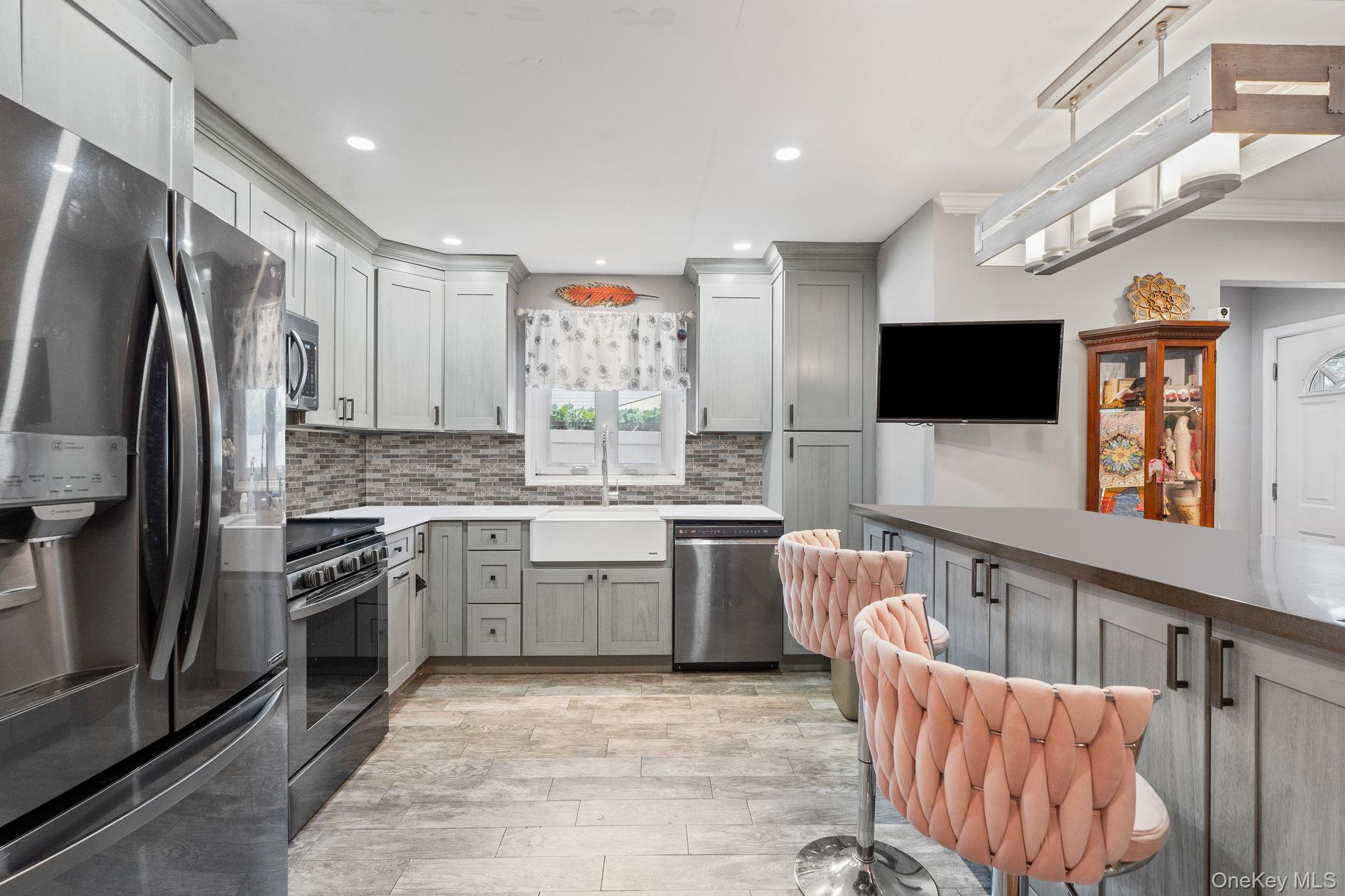 190 W Buchanan Street, Staten Island, NY 10301