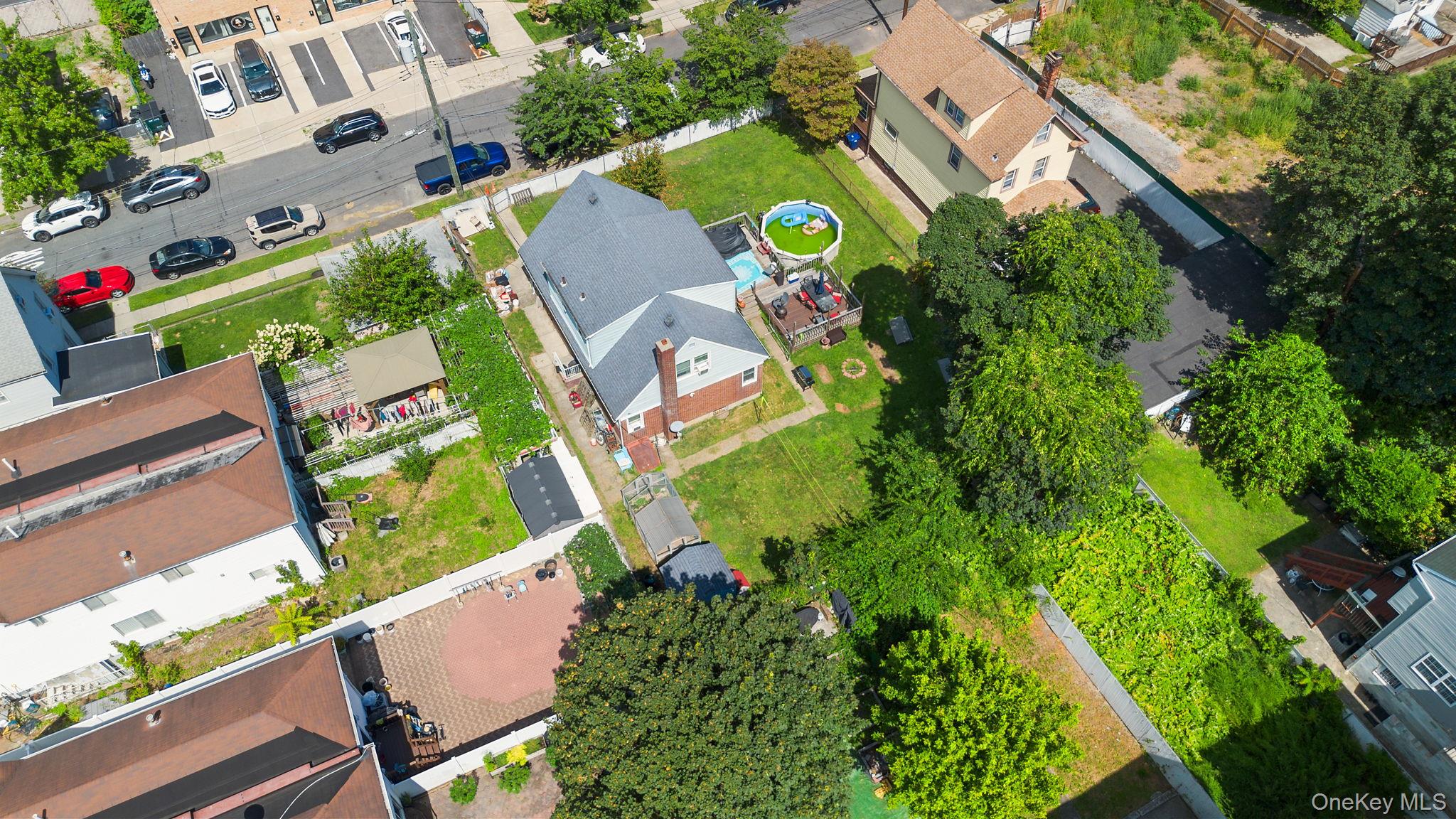 190 W Buchanan Street, Staten Island, NY 10301