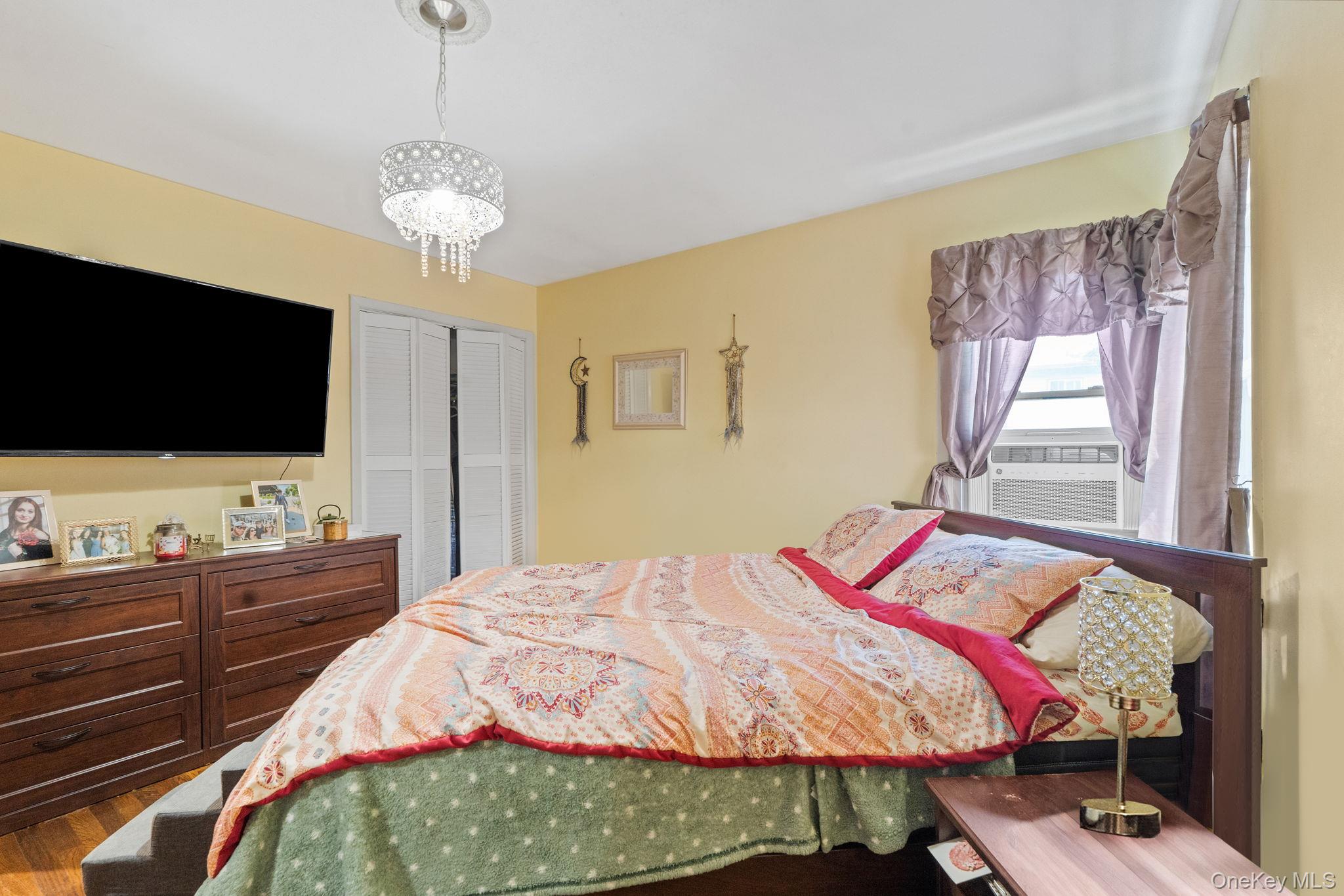 190 W Buchanan Street, Staten Island, NY 10301