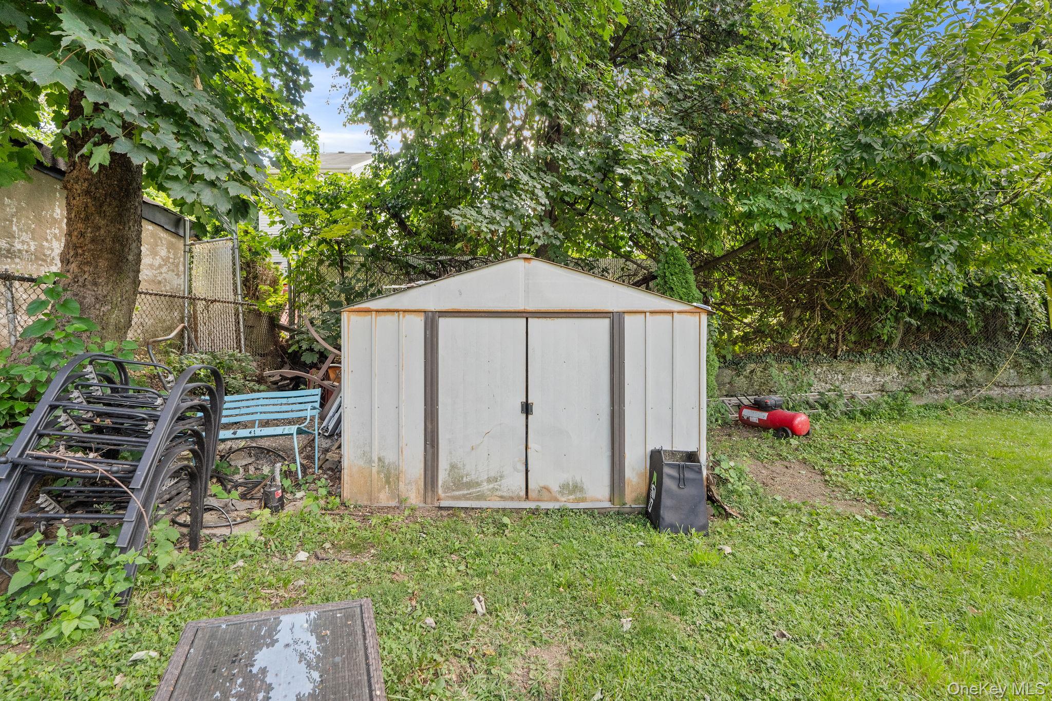 190 W Buchanan Street, Staten Island, NY 10301