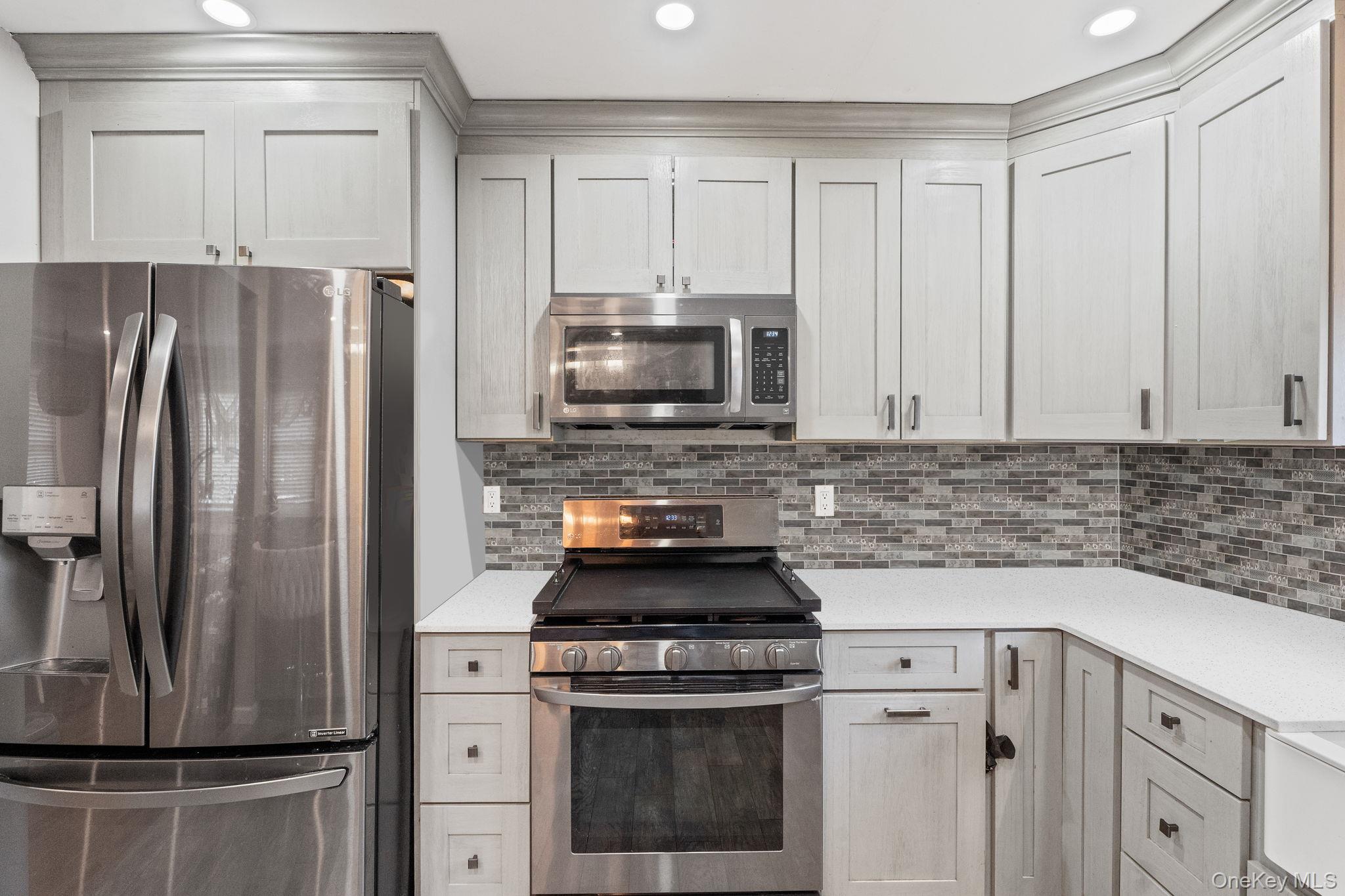 190 W Buchanan Street, Staten Island, NY 10301