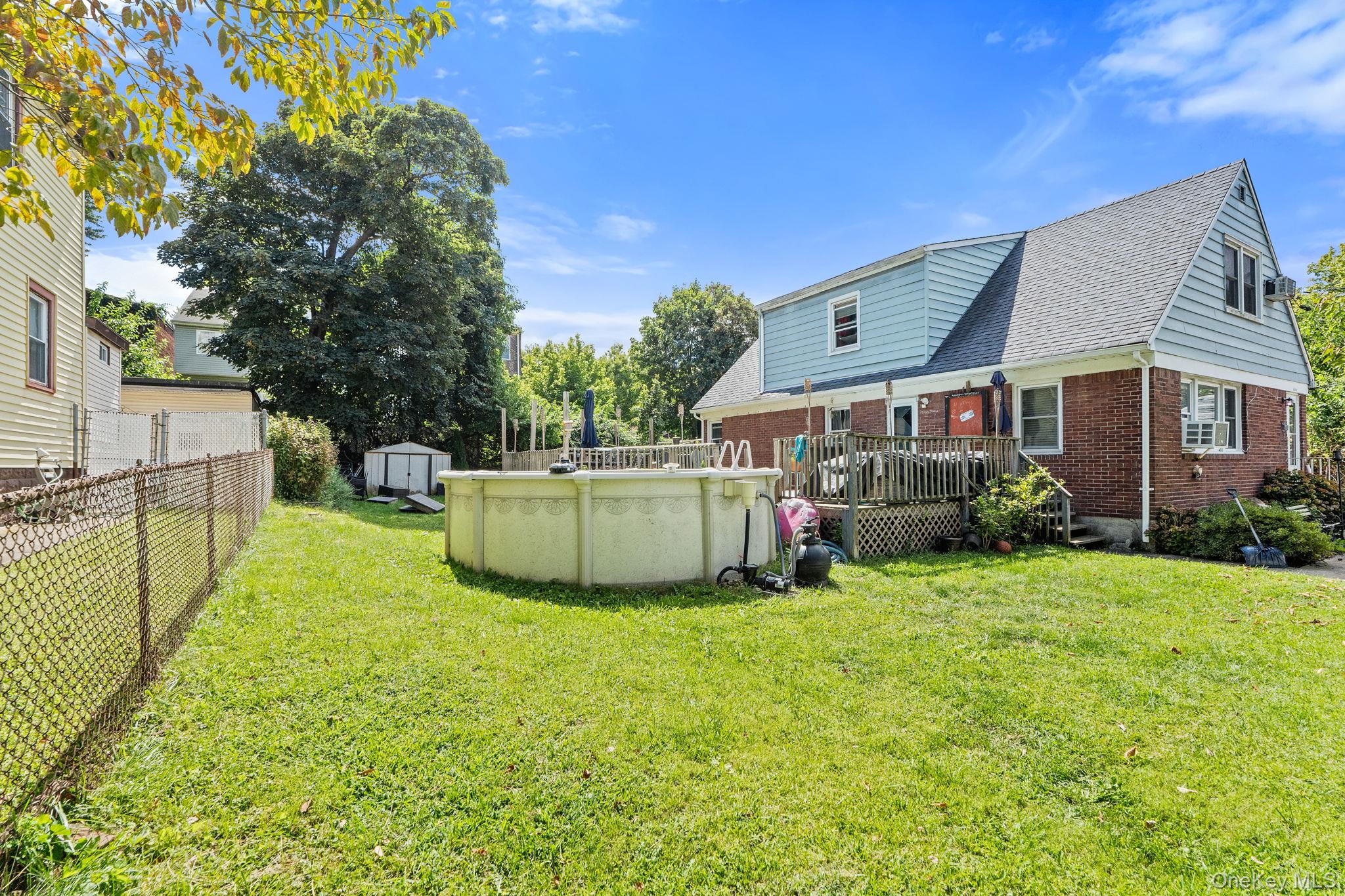 190 W Buchanan Street, Staten Island, NY 10301