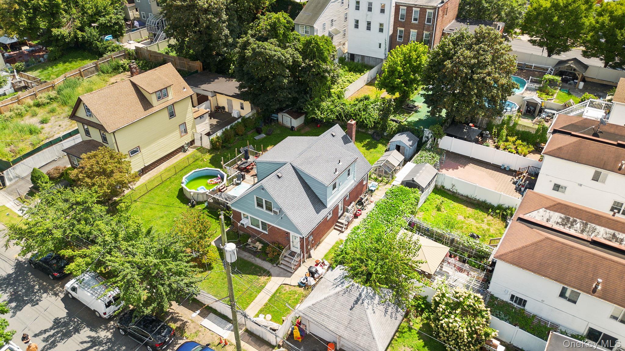 190 W Buchanan Street, Staten Island, NY 10301