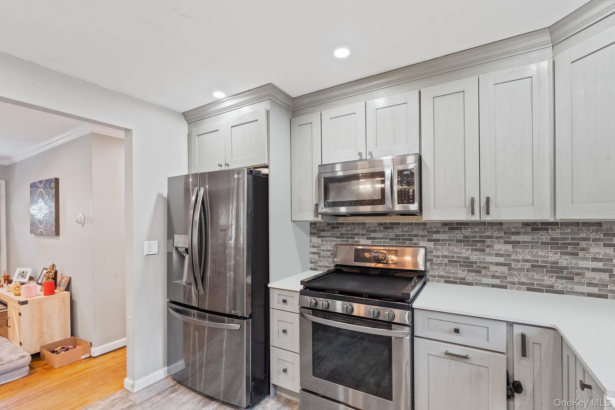 190 W Buchanan Street, Staten Island, NY 10301