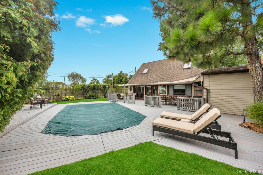 243 Elm Drive S, Levittown, NY 11756