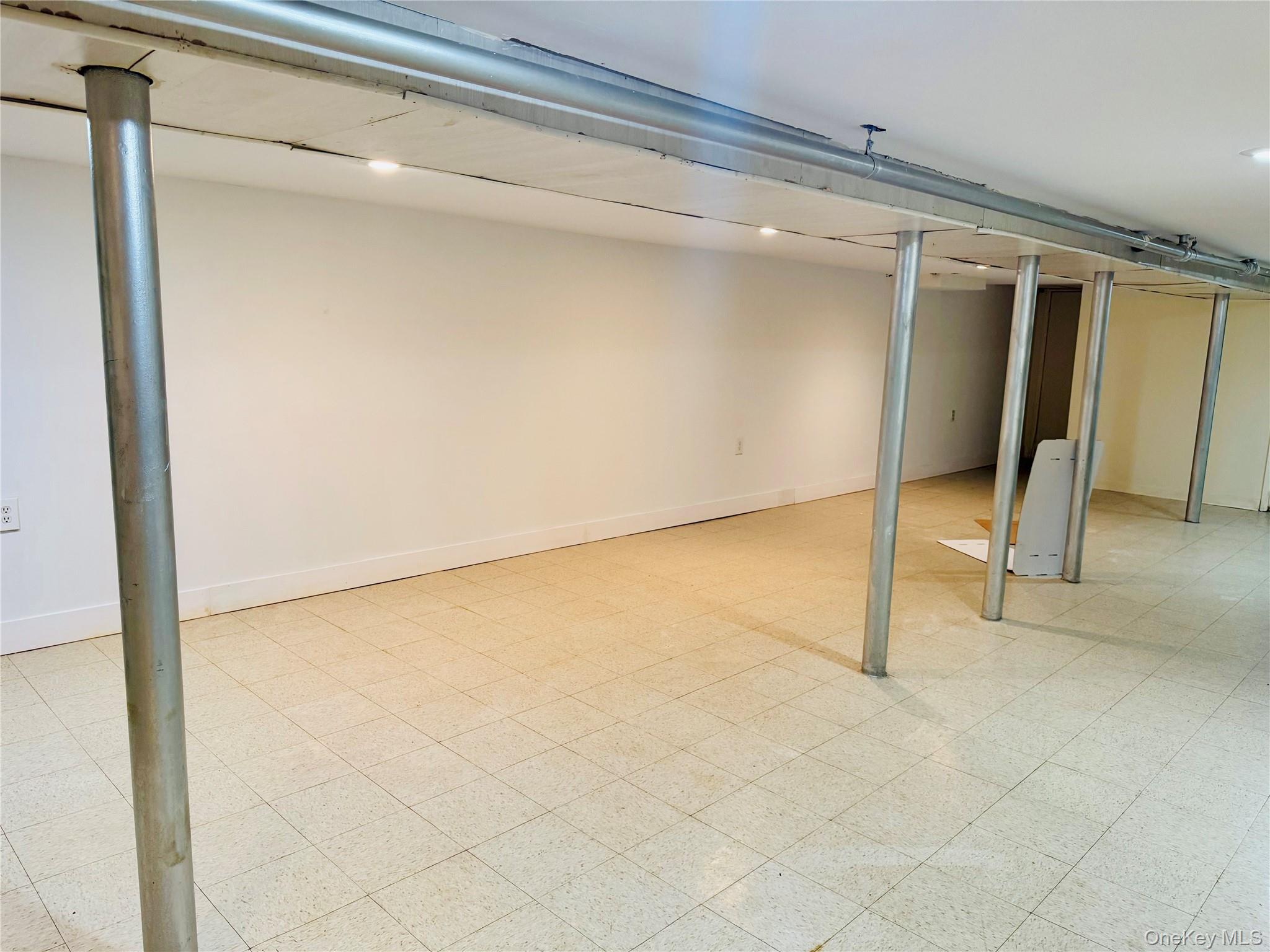 205-13 Hollis Avenue, Hollis, NY 11412