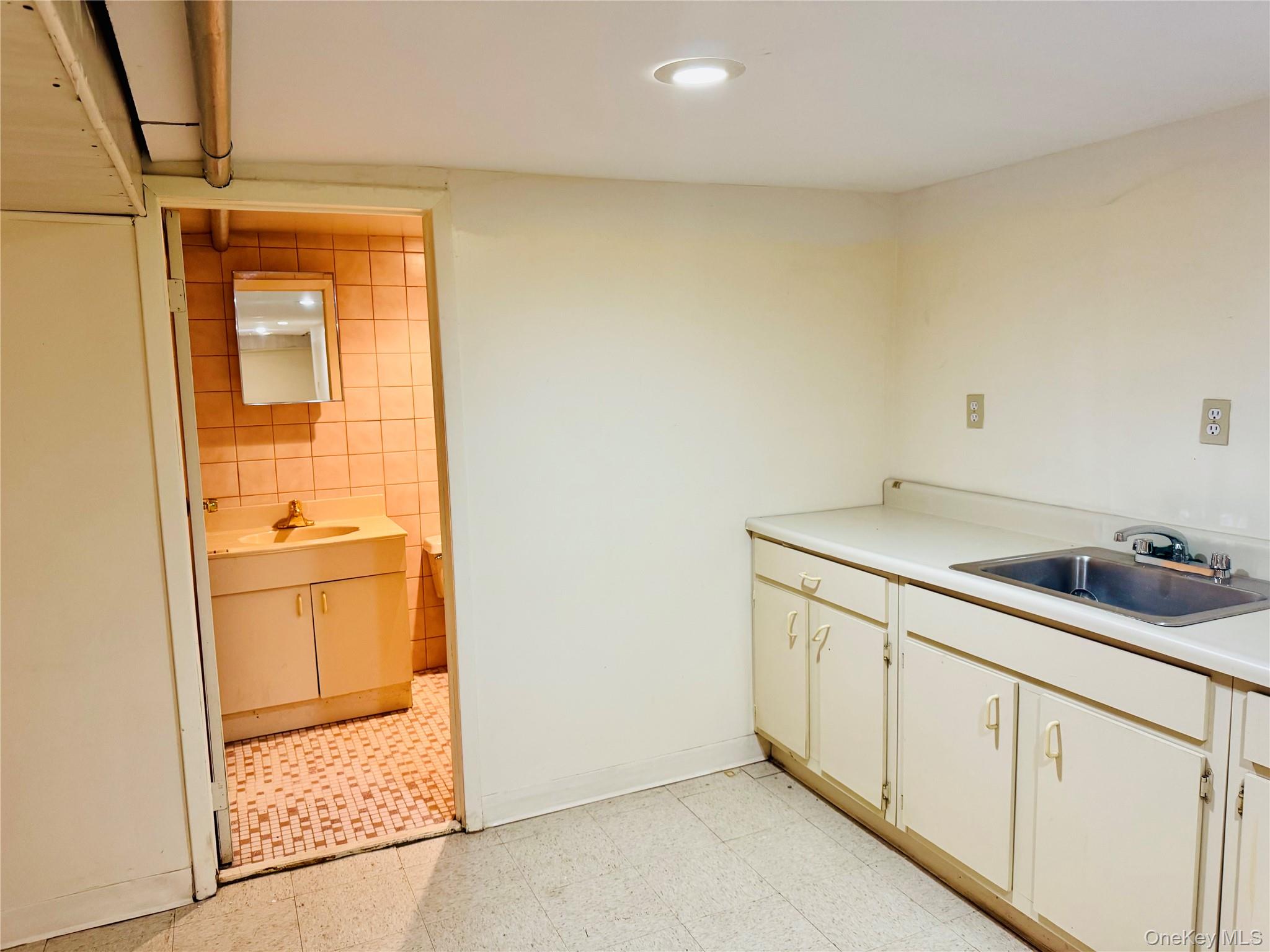 205-13 Hollis Avenue, Hollis, NY 11412