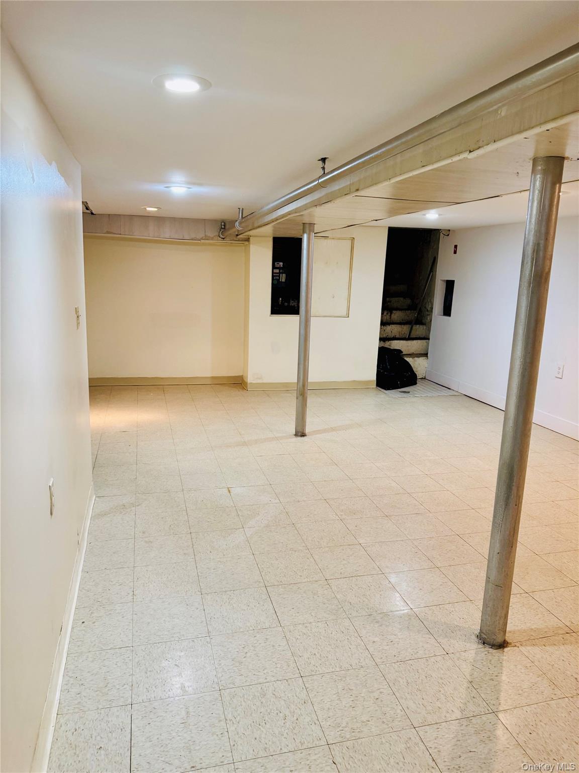 205-13 Hollis Avenue, Hollis, NY 11412